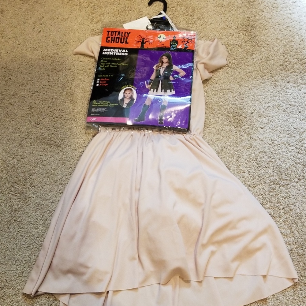 Totally Ghoul Medieval Huntress Costume Girls 8-14